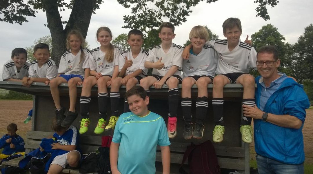 Fußballteam der Grundschule Dietingen landet großen Erfolg bei Jugend trainiert