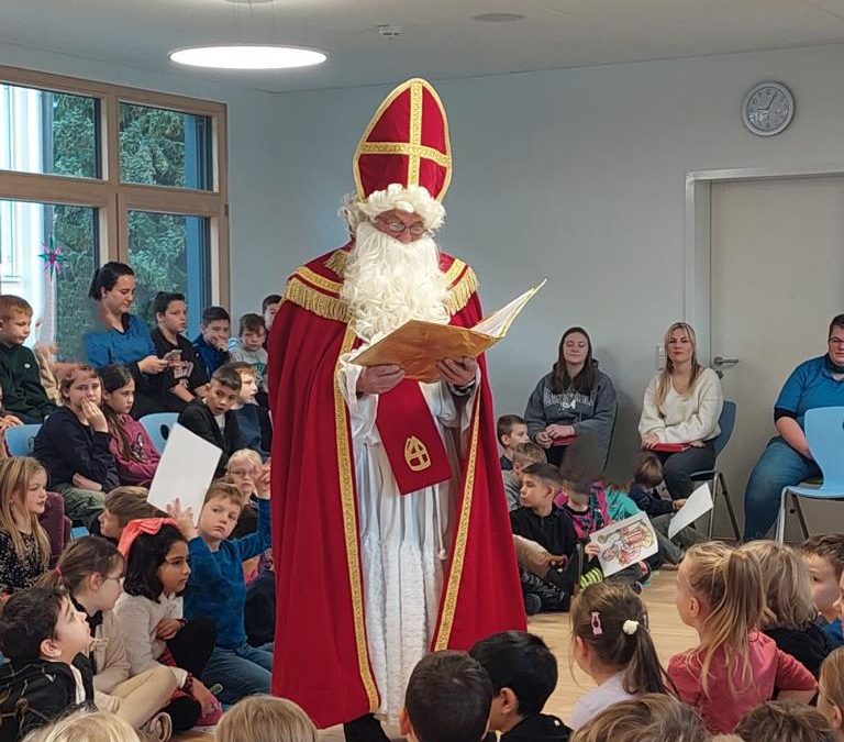 Grundschule Dietingen Besuch vom Nikolaus 2024