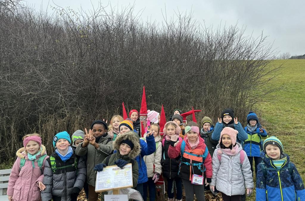 Grundschule Dietingen auf dem Weihnachtsweg Böhringen Klasse 1 a