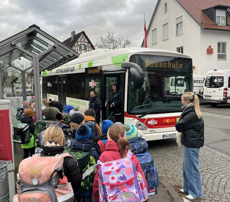 Grundschule Dietingen Bustraining Klasse 1